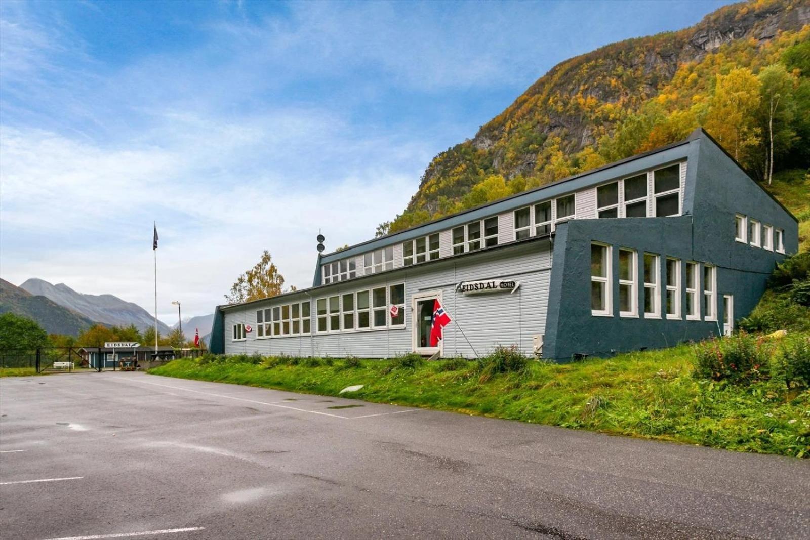 Eidsdal Hotel Exterior foto